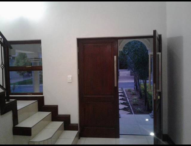 3 BEDROOM CLUSTER FOR SALE IN FAERIE GLEN